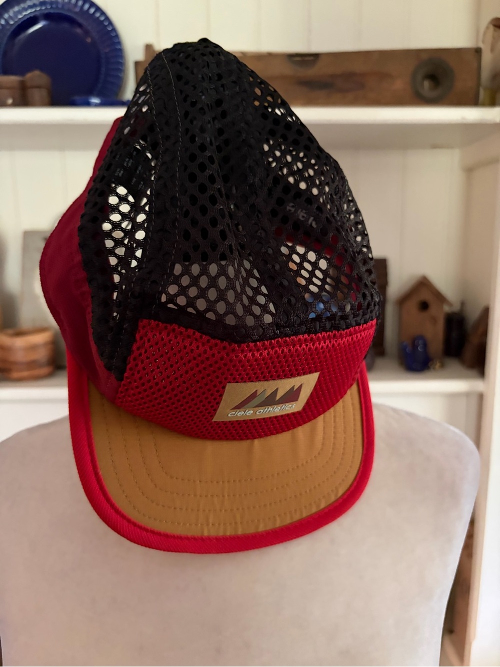 Ciele Adult Red & Tan Mesh Running/cycling Cap